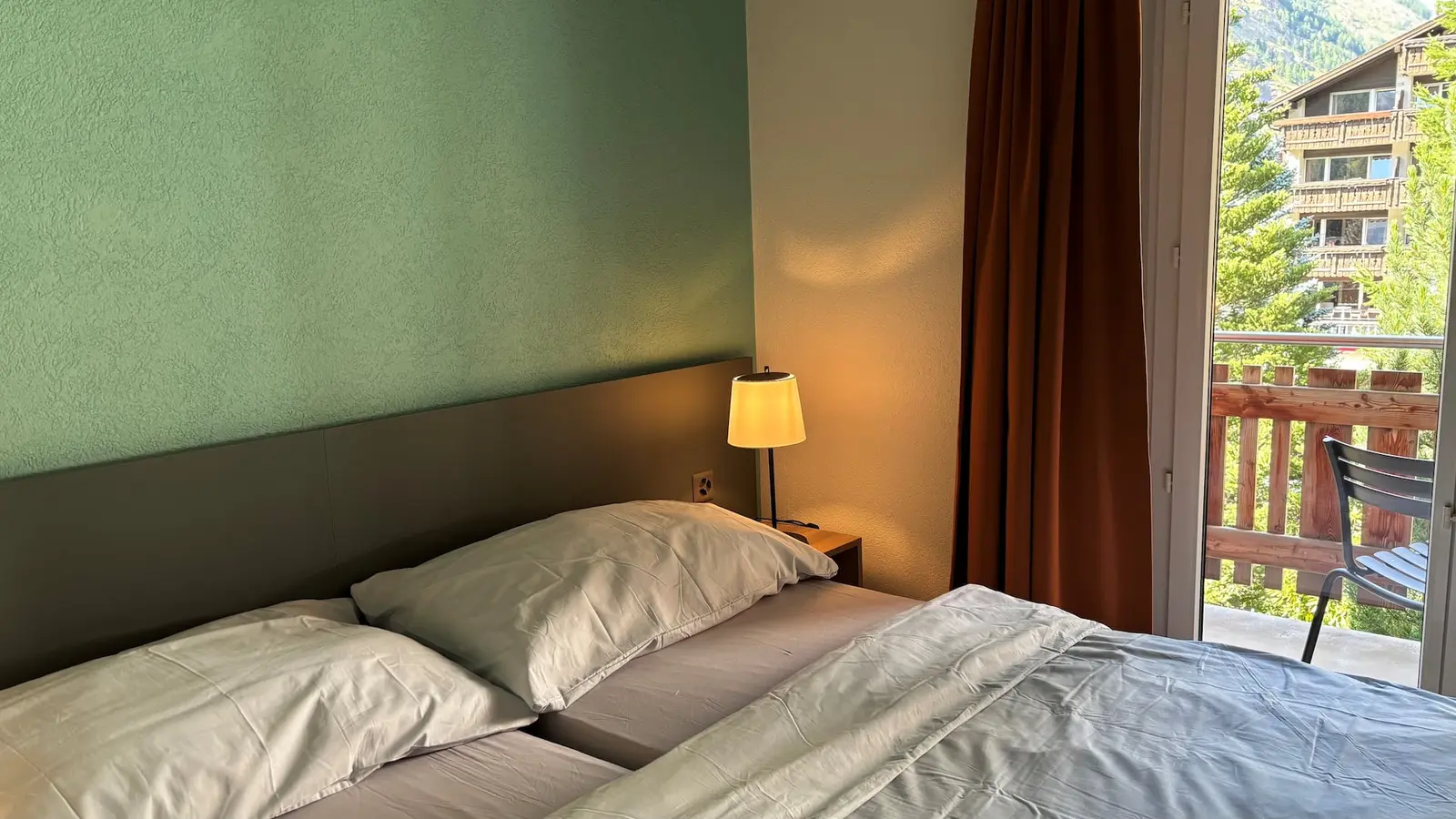 Zweites Schlafzimmer mit Balkonzugang