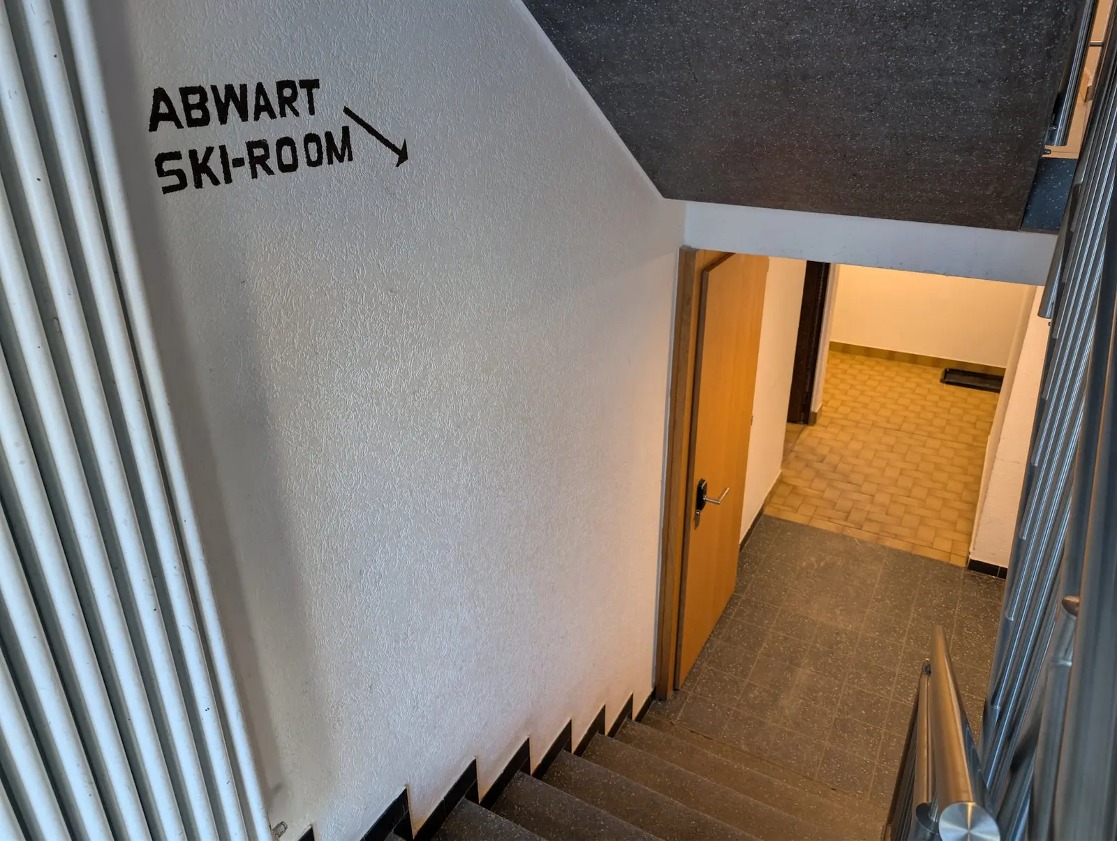 Treppenhaus zum Skiraum